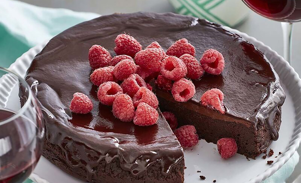 Flourless Chocolate Torte with Ganache